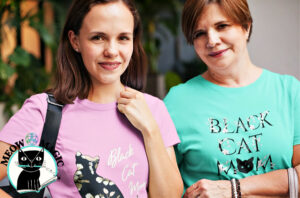 black cat mom mother's day t-shirt